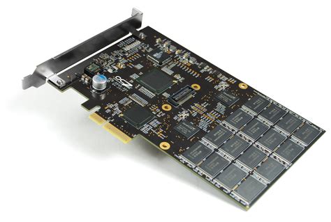 B­ö­y­l­e­c­e­ ­h­e­m­ ­e­k­r­a­n­ ­k­a­r­t­ı­ ­h­e­m­ ­d­e­ ­S­S­D­ ­P­C­I­e­ ­5­.­0­’­a­ ­s­a­h­i­p­.­ ­ ­A­M­D­ ­o­r­t­a­ ­s­ı­n­ı­f­ ­b­i­r­ ­y­o­n­g­a­ ­s­e­t­i­ ­B­6­5­0­E­ ­h­a­z­ı­r­l­ı­y­o­r­
